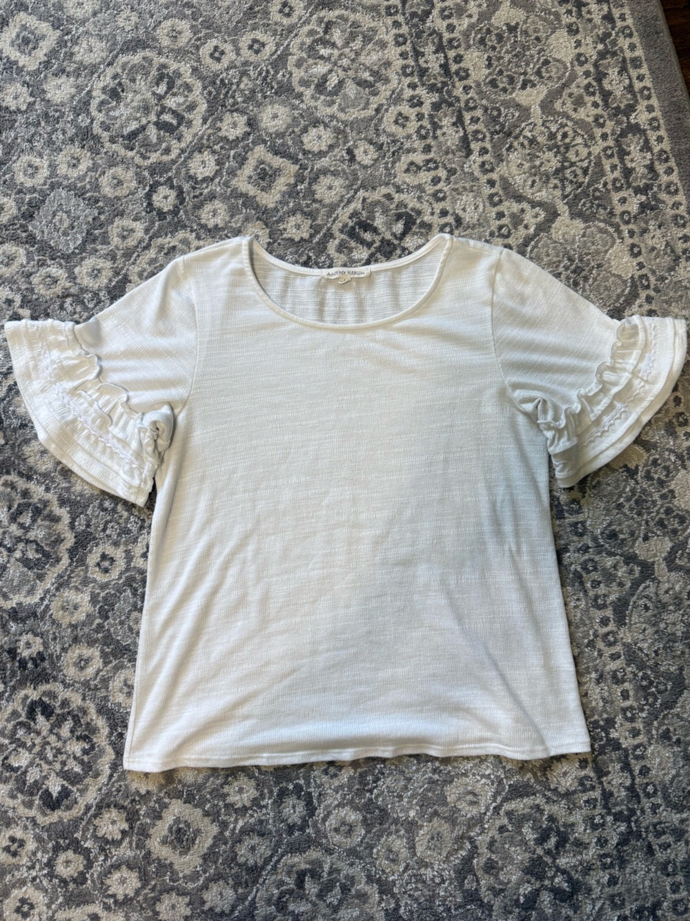 Women Blouse Ruffled Short Sleeve Tee in White